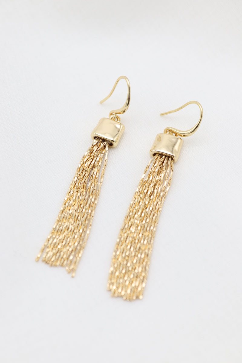 The Gold String Tassel Earrings – itsy Bitsy Boutique